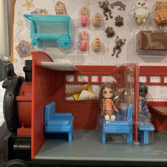 Spin master Harry Potter Hogwarts Express Magical Minis Brand New - Picture 2 of 12